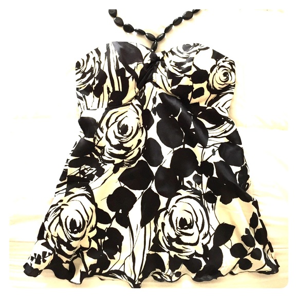 ‼️$80 off‼️NWT WHBM Strapless 💯 silk w halter