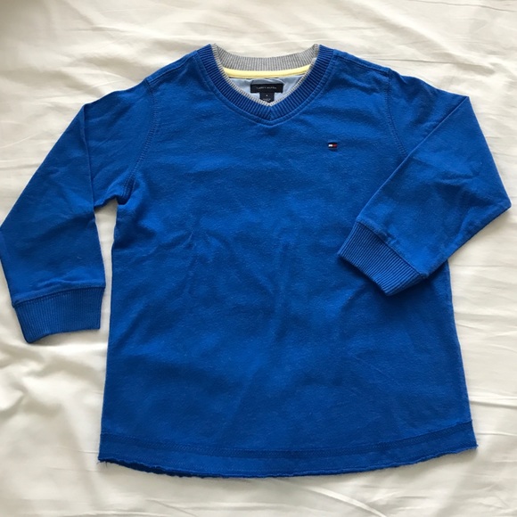 Tommy Hilfiger Boys size 4 Vneck Sweater