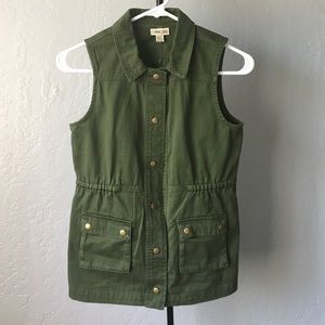 GIRLS • ARMY GREEN VEST