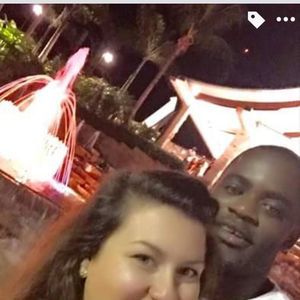 Meet your Posher, Carlos