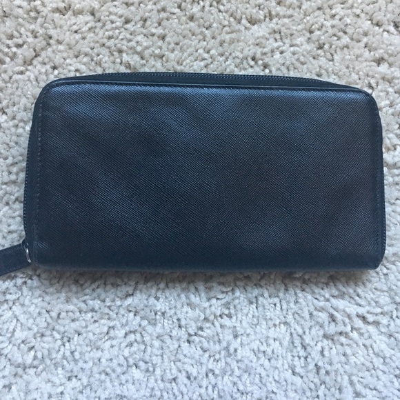Authentic Prada Nylon Zip Around Wallet - Picture 2 of 4
