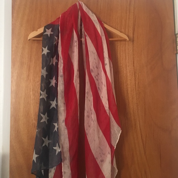 Charlotte Russe American Flag Scarf