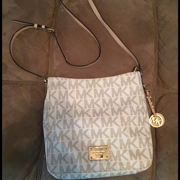 MK Crossbag Vanilla jet