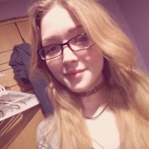 Meet your Posher, Cassandra