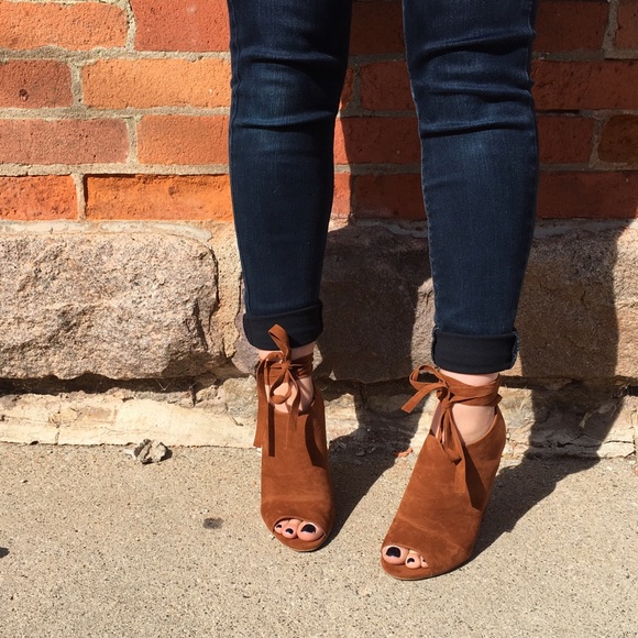 🎉MUST GO SALE🎉 Jewell | Wrap Suede Booties - Picture 3 of 3