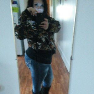 Meet your Posher, Stefanie