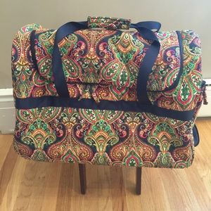 Vera Bradley Like Roller Bag