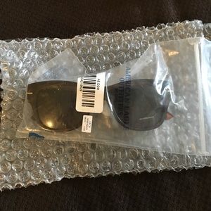 American Eagle Tortoise Sunglasses NWT