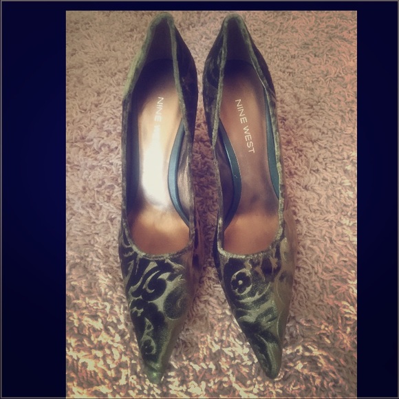 NWOT Green Nine West heels 6 1/2