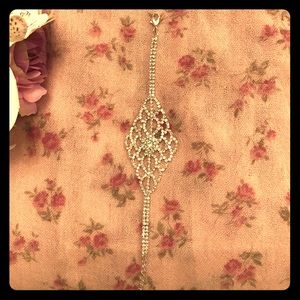 A very shining and beautiful bracelet