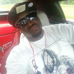 Meet your Posher, Raymond