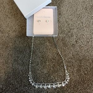 Necklace and earring set