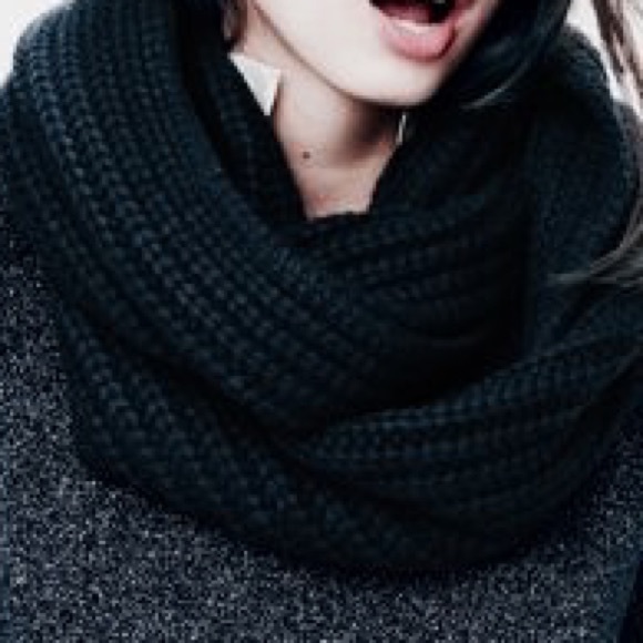 J. Crew Accessories - Last One!❤️J. Crew Cashmere Blend Infinity Scarf