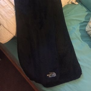North face scarf