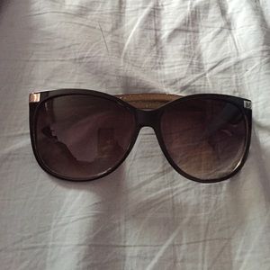 Authentic Oscar De La Renta Sungalsses