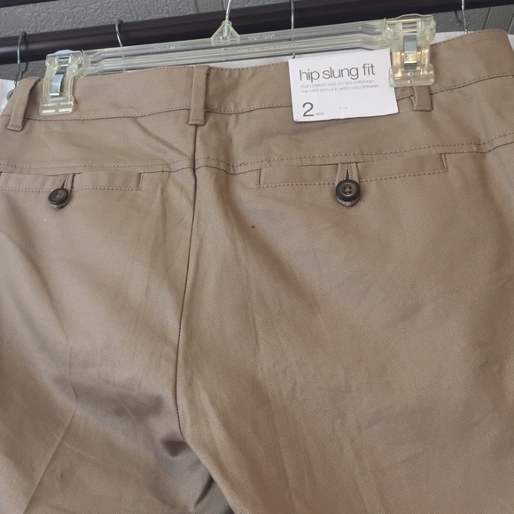 Gap khakis flares leg NWT.  Size 2 ankle