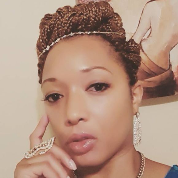 Meet your Posher, Kortney