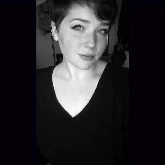 Meet your Posher, Kendra