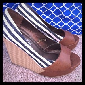 Open toed Wedges