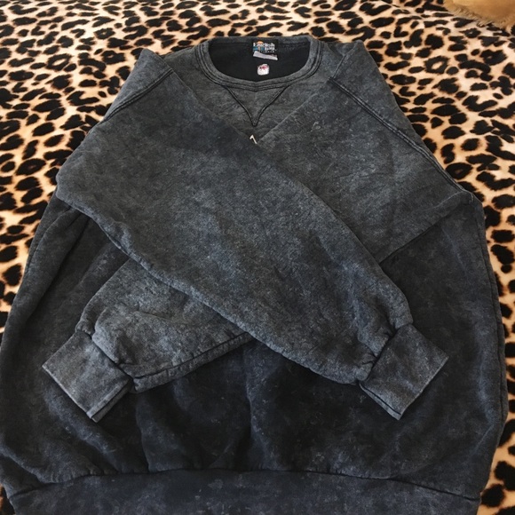 Canadian Nationals Sweatshirt - Picture 2 of 3