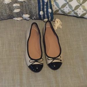 Banana Republic Flats