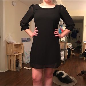 Back detail! lined half sleeve dress