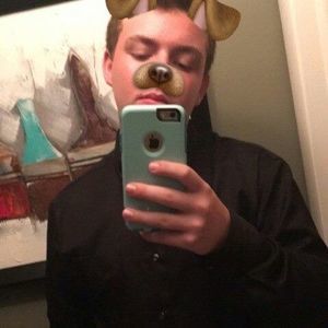 Meet your Posher, Aaron