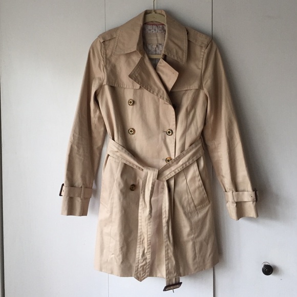 Banana Republic Tan Trenchcoat