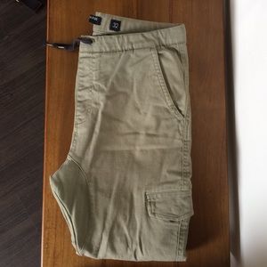 Cotton On Cuffed Cargo Pants in Olive