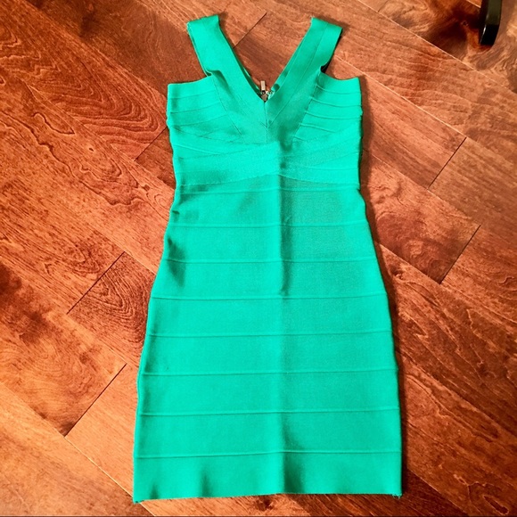 NWOT! Emerald Green Bebe Bandage Dress XS