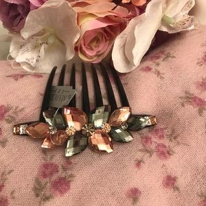 Hand made delicate hair comb