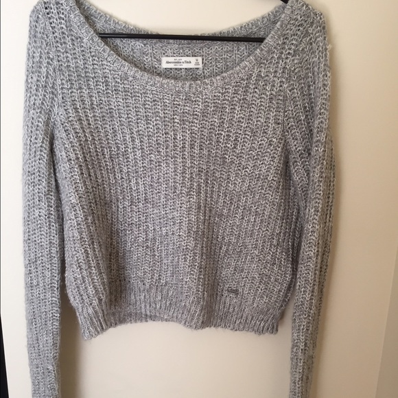 Grey fuzzy cropped A&F sweater!