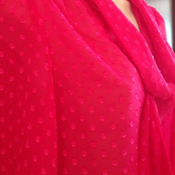 Small Sheer top - Picture 2 of 4