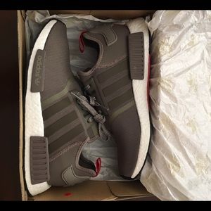 NMD_R1 Chocolate Edition