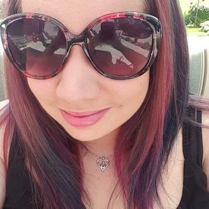 Meet your Posher, Alyse