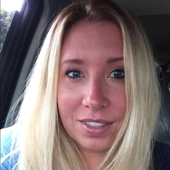 Meet your Posher, Celena