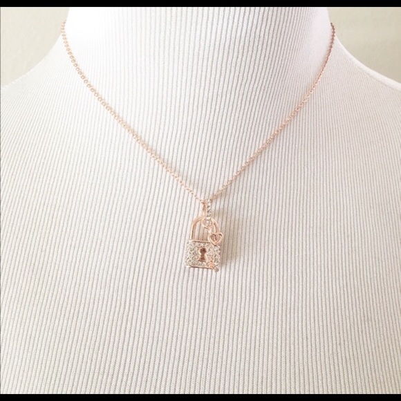 NEW Women's Rose Gold Toned Lock & Key Necklace - Picture 3 of 3