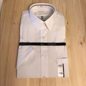 White short sleeve button up regular fit