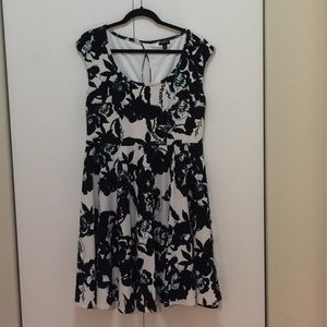 Torrid | Skater Dress | Flowered | 0/12