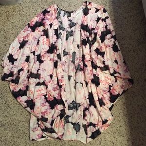 Oversized floral print kimono