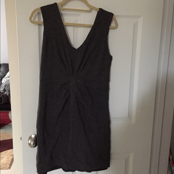 💕Last Call❤️ Express V neck Dress