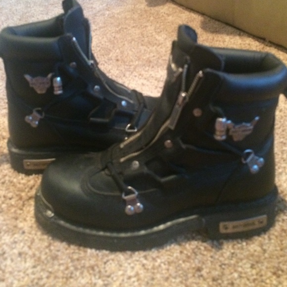 (Sz 8) HD Zipper Boots like new