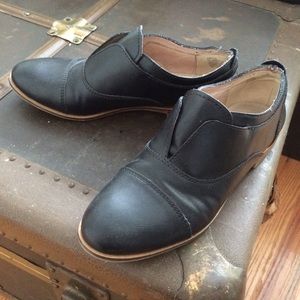 Steve Madden laceless Oxfords