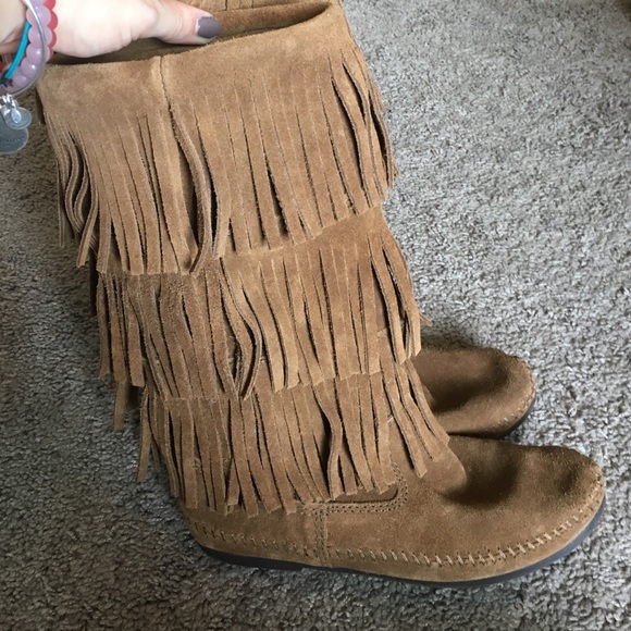 Minnetonka 3-Layer Fringe Boots