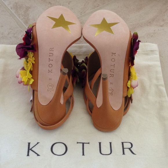 Kotur leather sandals/ shoes - Picture 2 of 7