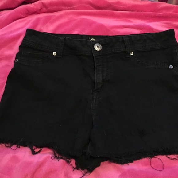 black jean shorts