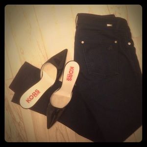 Black patent leather Michael Kors pumps