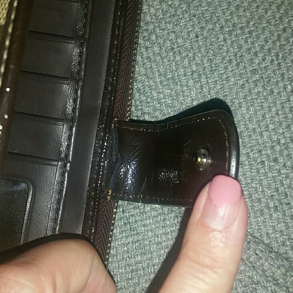 Coach Wallet - Picture 3 of 4