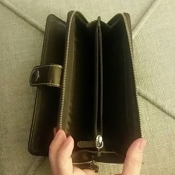 Coach Wallet - Picture 4 of 4
