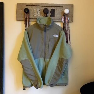 Olive green Northface Denali jacket, size large